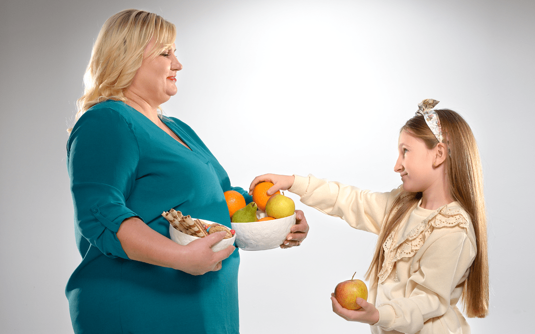 Poradnik.Jak sprawić, by dziecko sięgało po owoce i warzywa zamiast słodyczy?